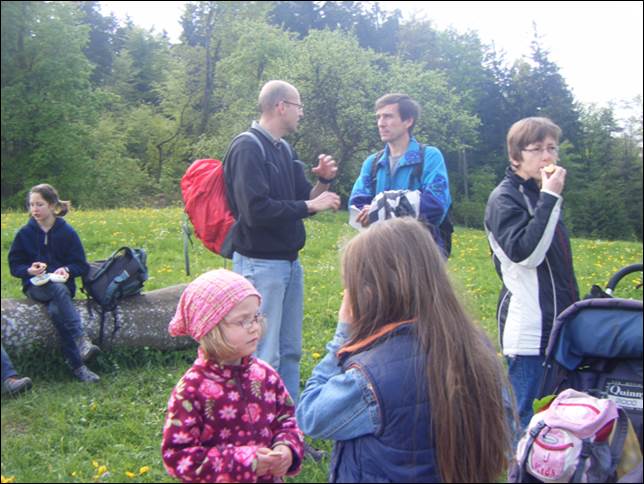 Maiwanderung 2009 : Schelmenklinge Lorch wo die Schelme Wasserspiele in den Bach bauten