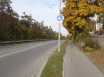 Nürtingen : Plochinger Straße Richtung Oberbohingen als Rad und Gehweg ausbauen