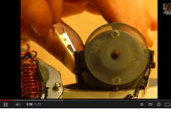 Freie Energie : Knopfbatterien im Magnet