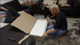 Ein Ikea Regal zusammenbauen