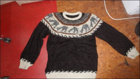 Ist Verkauft :  ..Verschenke Original Alpaka-Lama Pullover aus Peru