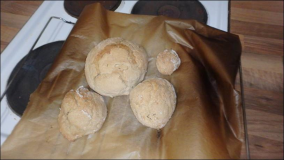 Brot Backen: Weizen- und Dinkelbrot mit einer Oberschicht aus Roggenbrot