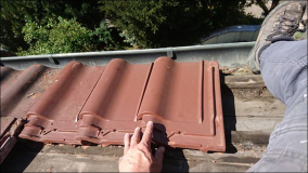 Legen der Dachplatten, Reparatur